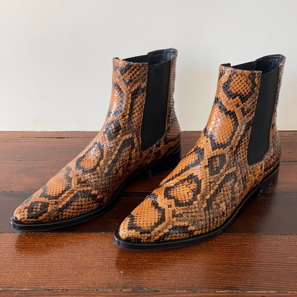 Freda Salvador Joan Chelsea Ankle Boot, Brass Snake, Women’s Sz 8.5